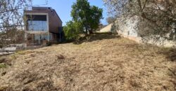 Descubre esta oportunidad de inversión en Rubí, en la tranquila zona de Can Ximelis. Se ofrece un terreno urbanizable en venta de 600 m2, con 16mts. de fachada, ideal para desarrollar el proyecto que siempre has imaginado.