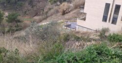 ¿Buscas un terreno para construir la casa de tus sueños? Este terreno urbanizable en Rubí, ubicado en la tranquila zona de Castellnou i Can Mir, ofrece una excelente oportunidad. Con una superficie de 555 m2, se presenta como un espacio ideal para desarrollar un proyecto residencial.