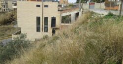 ¿Buscas un terreno para construir la casa de tus sueños? Este terreno urbanizable en Rubí, ubicado en la tranquila zona de Castellnou i Can Mir, ofrece una excelente oportunidad. Con una superficie de 555 m2, se presenta como un espacio ideal para desarrollar un proyecto residencial.