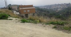 ¿Buscas un terreno para construir la casa de tus sueños? Este terreno urbanizable en Rubí, ubicado en la tranquila zona de Castellnou i Can Mir, ofrece una excelente oportunidad. Con una superficie de 555 m2, se presenta como un espacio ideal para desarrollar un proyecto residencial.