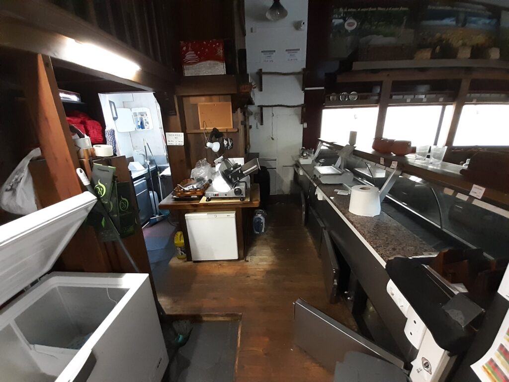 Espectacular local cantoner situat a zona