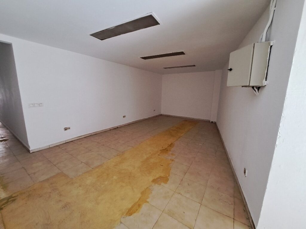 SANT CUGAT: Local situat a Ramba del Celler.