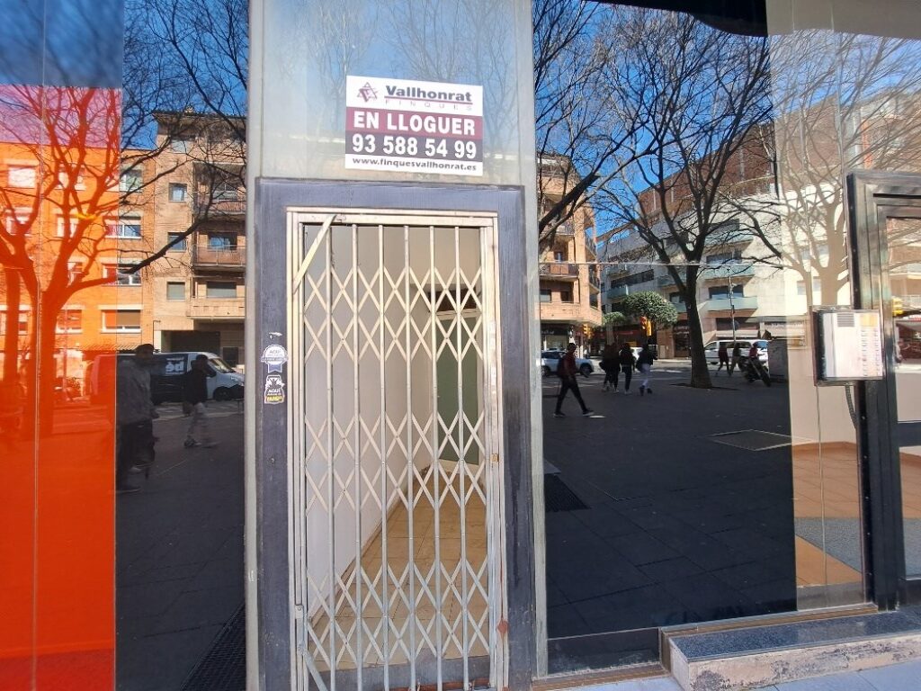 SANT CUGAT: Local situat a Ramba del Celler.