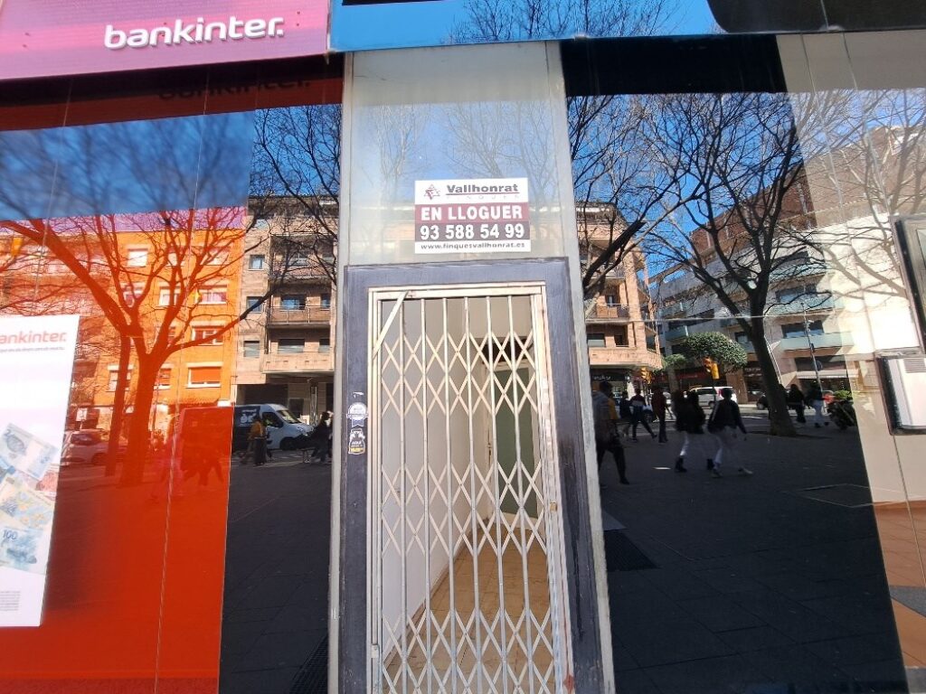 SANT CUGAT: Local situat a Ramba del Celler.