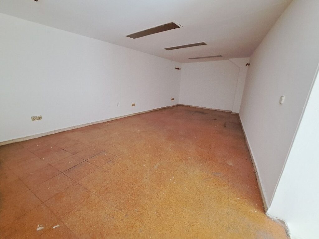 SANT CUGAT: Local situat a Ramba del Celler.