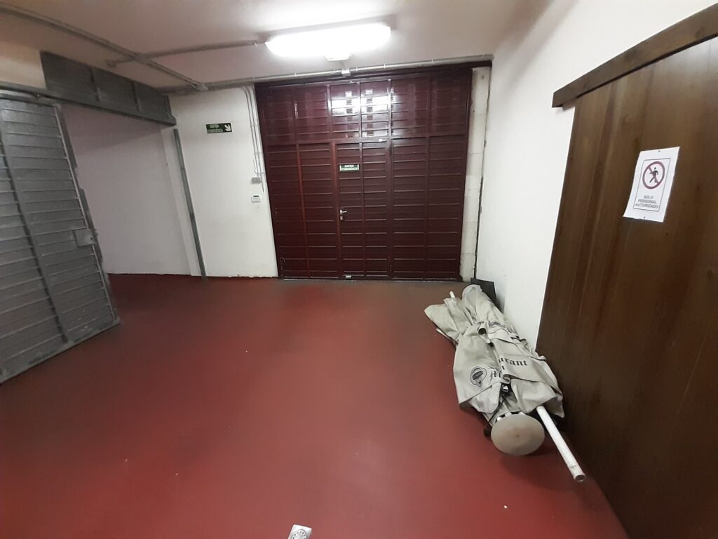 RUBI: Espectacular local seminuevo totalmente