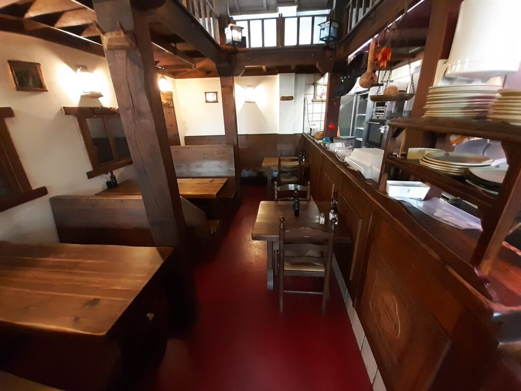 RUBI: Espectacular local seminuevo totalmente