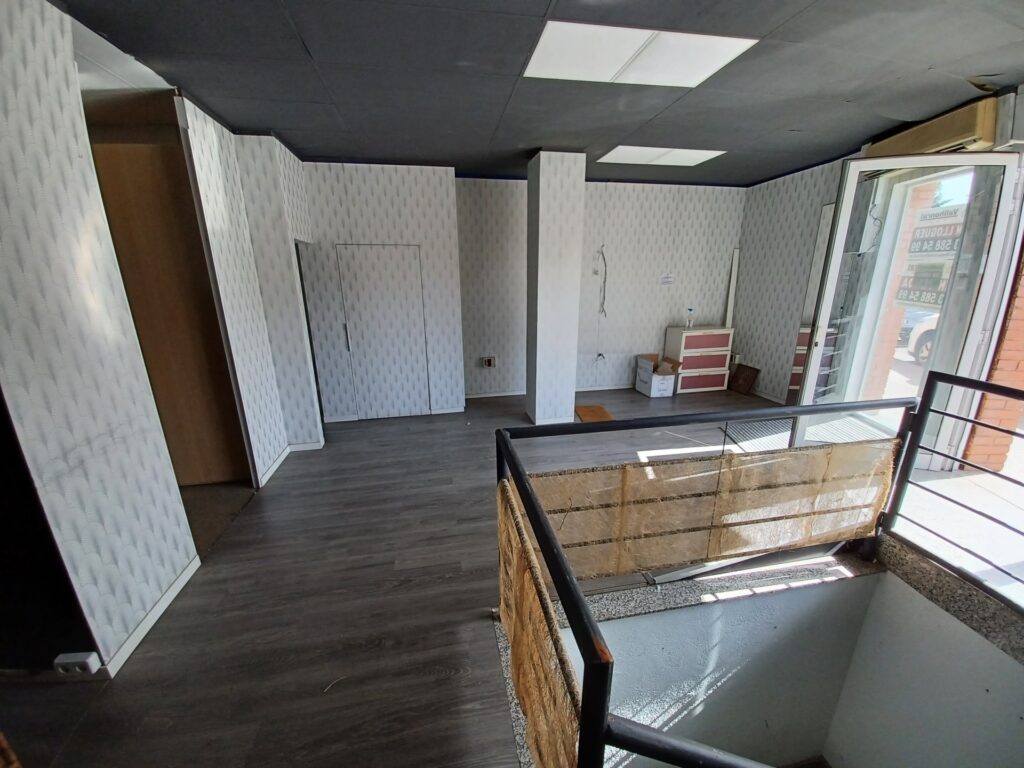 Local Llogat a prop del Mercat de Rubí.