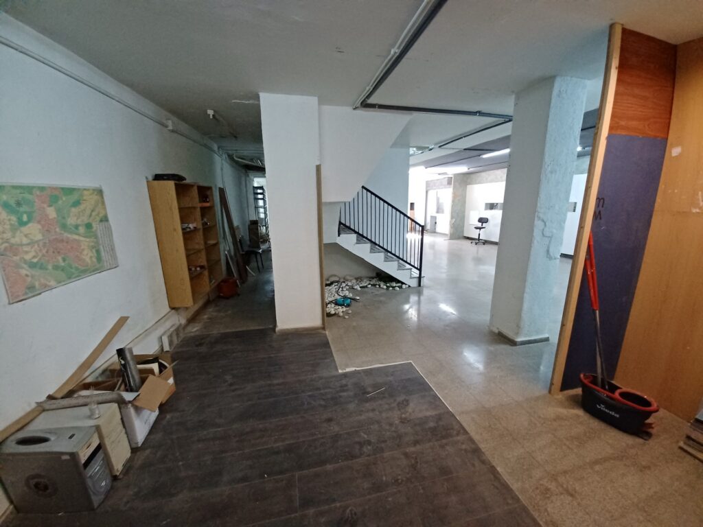 Local Llogat a prop del Mercat de Rubí.