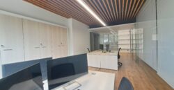 Espectacular despatx-oficina molt lluminosa i en perfecte estat.