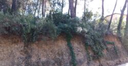 ¡Oportunidad única en Rubí! Se ofrece en venta un terreno urbanizable de 474 m2 ubicado en la tranquila zona de Castellnou i Can Mir.