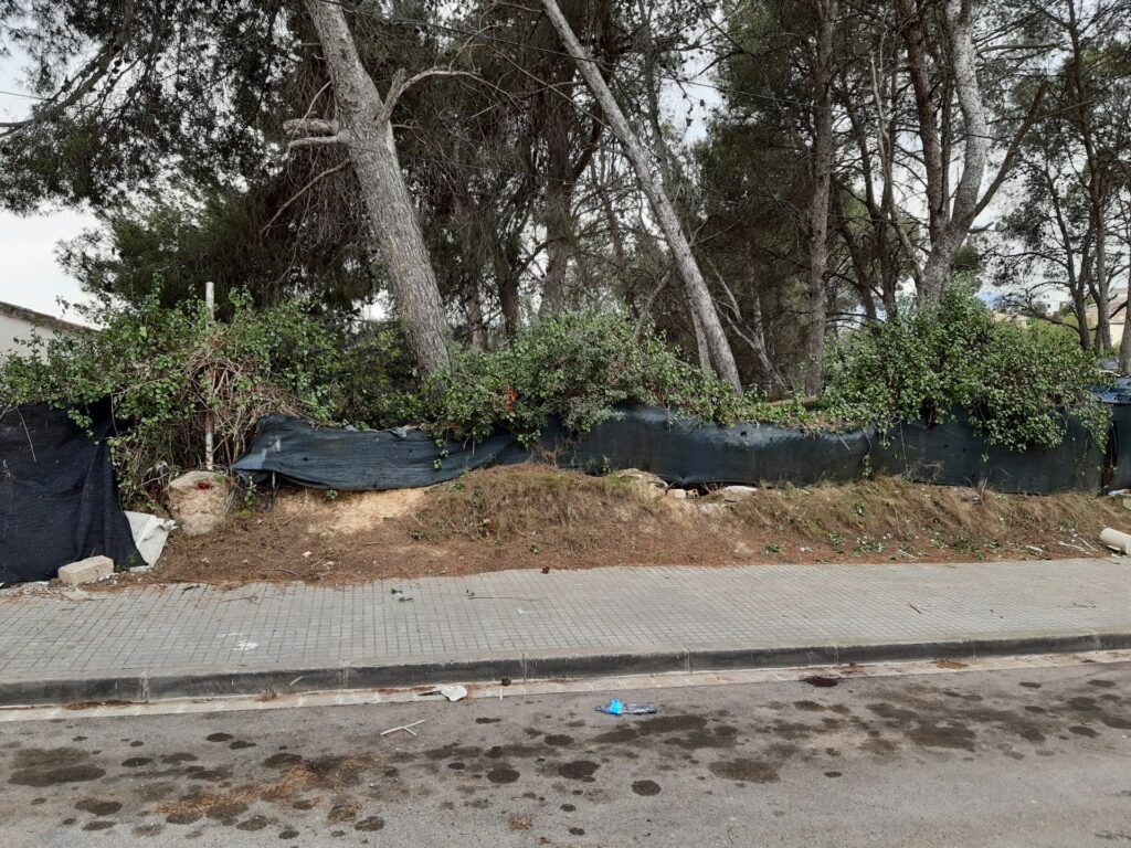 RUBI: Preciosa parcel·la de 600m2 amb 23m.