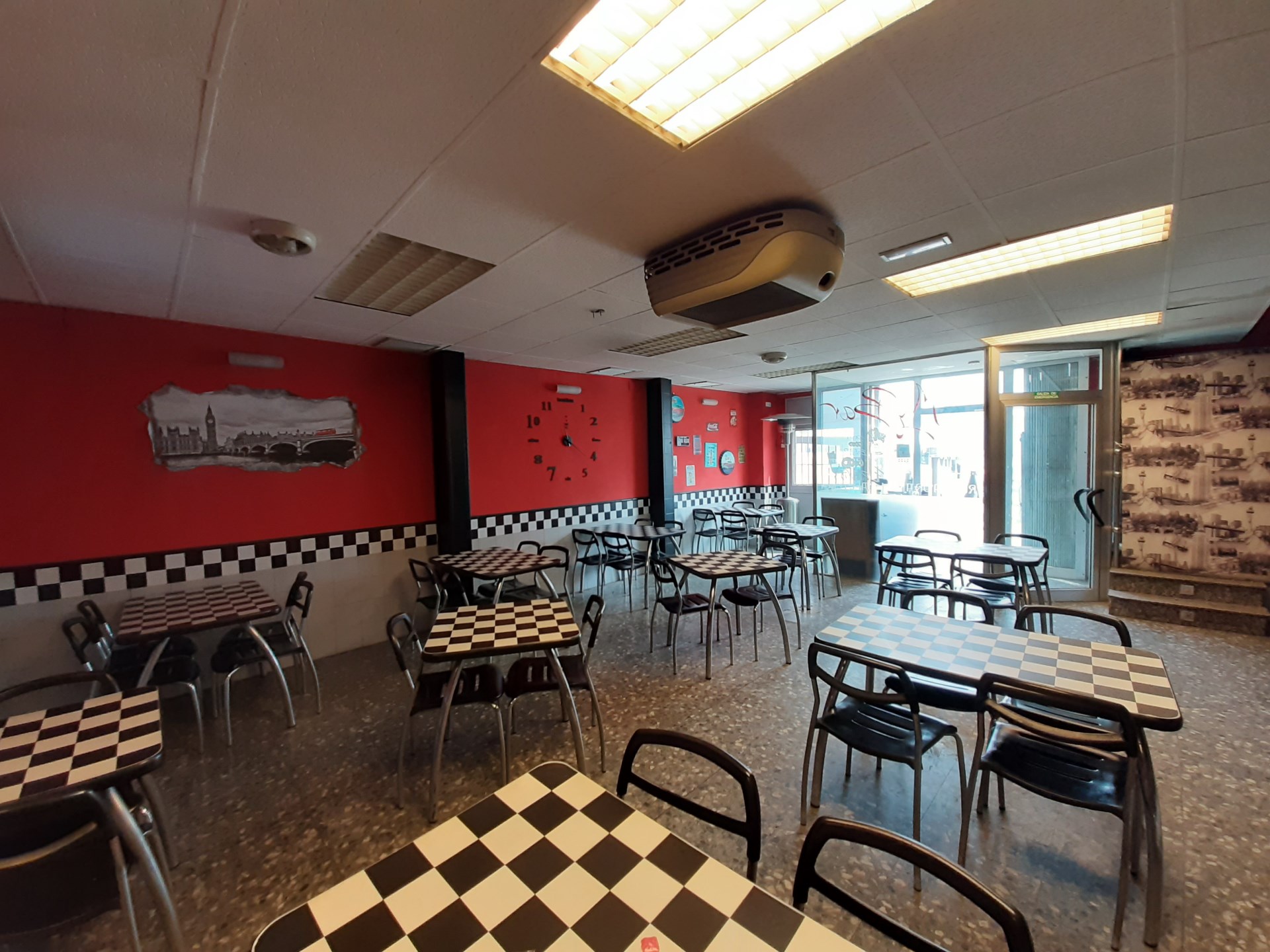 Es presenta una oportunitat d’inversió a Rubí ubicada al polígon de Can Jardí,.