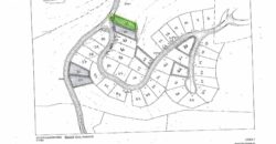 S’ofereix en venda un terreny edificable de 498 m² a la tranquil·la urbanització de Rubí, situada a la zona de Can Sola. Aquest espai presenta una excel·lent oportunitat per a aquells que busquen construir la seva llar en un entorn tranquil i ben comunicat.