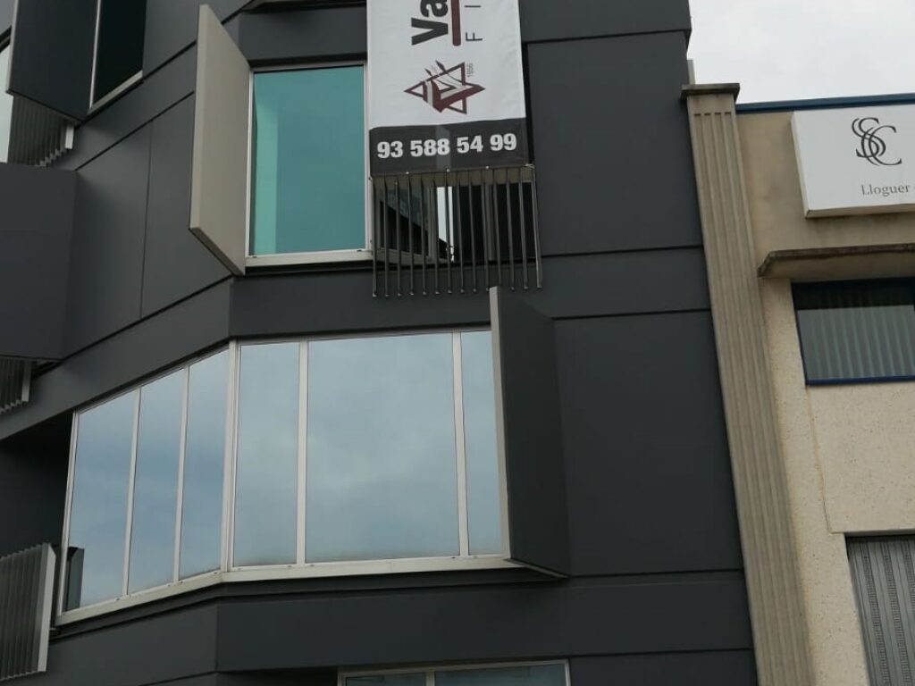 RUBI: Vallès Occidental. Edifici Sant Cugat-ca