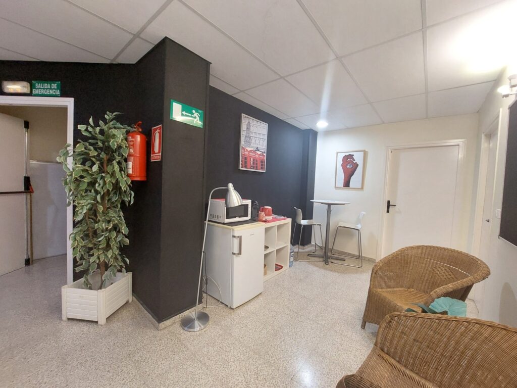 ¡Oficina de lloguer a Rubí, 64 m2 amb calefacció i aire condicionat!