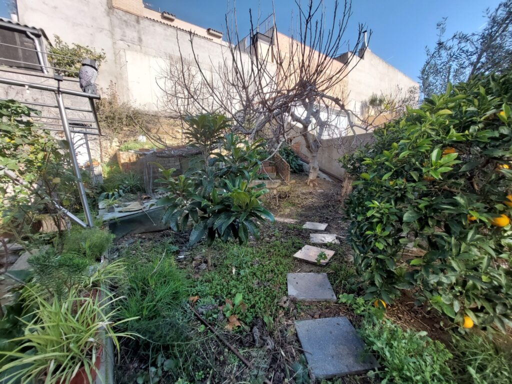 Terreny urbanitzable en venda a Rubí, 232 m2 llestos per construir el teu projecte ideal!