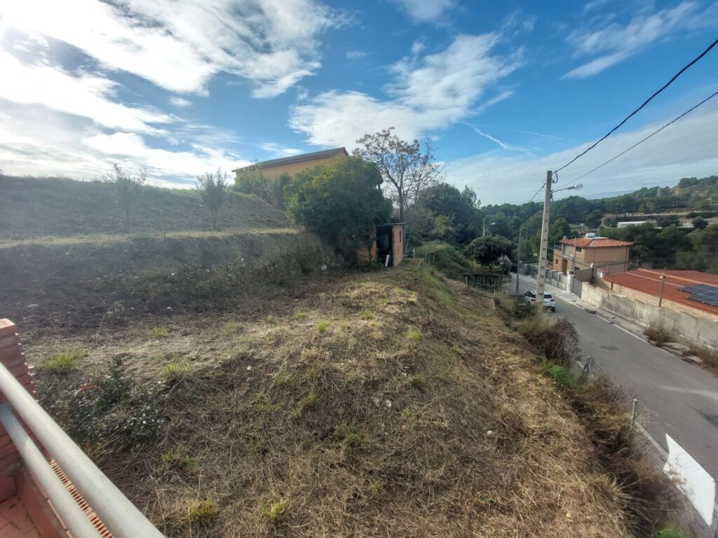Terreny urbanitzable en venda a Rubí, 755 m2 per construir el teu projecte ideal!