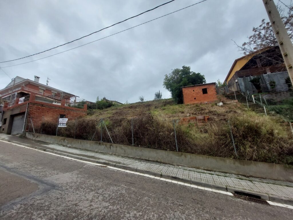 Terreny urbanitzable en venda a Rubí, 755 m2 per construir el teu projecte ideal!