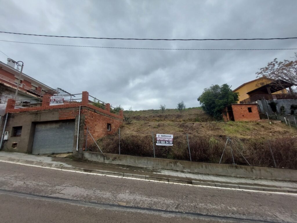 Terreny urbanitzable en venda a Rubí, 755 m2 per construir el teu projecte ideal!