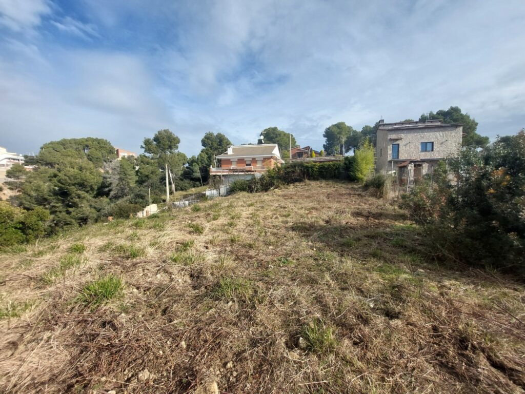 Terreny urbanitzable en venda a Rubí, 755 m2 per construir el teu projecte ideal!