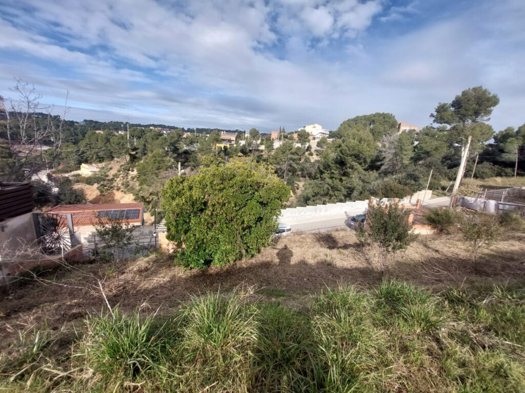 Terreny urbanitzable en venda a Rubí, 755 m2 per construir el teu projecte ideal!