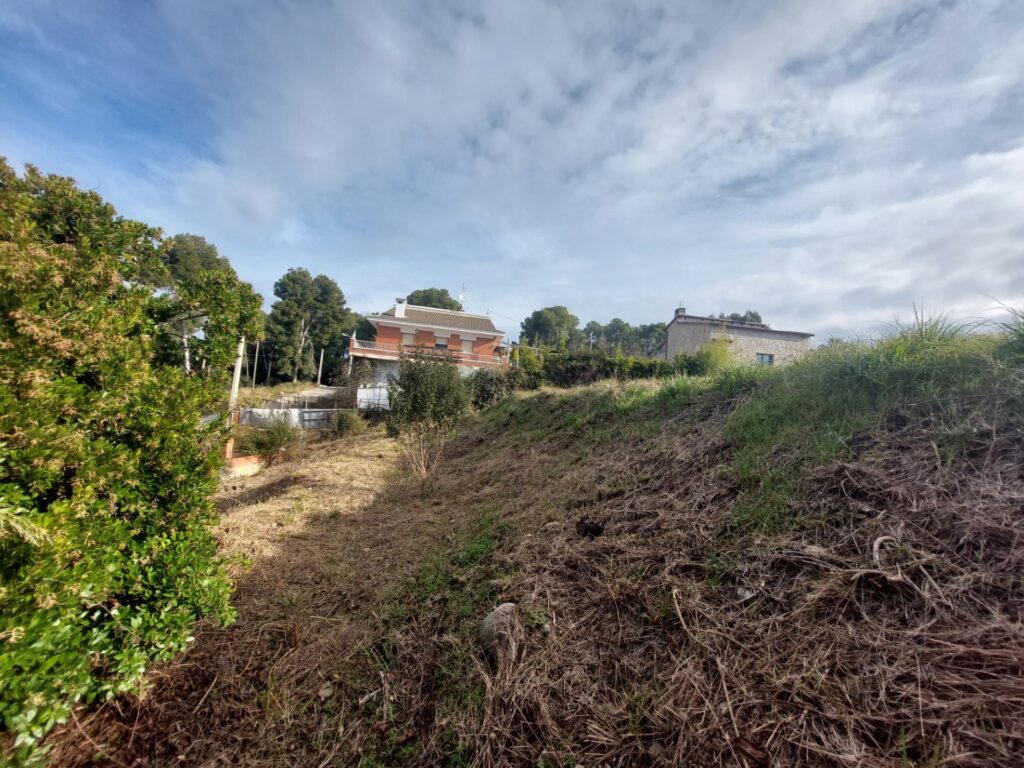 Terreny urbanitzable en venda a Rubí, 755 m2 per construir el teu projecte ideal!