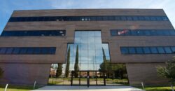 RUBI: Can Rosés. Oficina de 290m2 amb 4