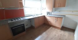 SANT CUGAT: Casa adosada esquinera situada cerca FFCC.