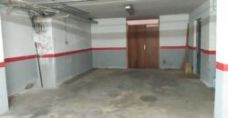 SANT CUGAT: Casa adosada esquinera situada cerca FFCC.