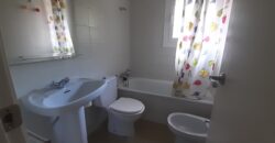 SANT CUGAT: Casa adosada esquinera situada cerca FFCC.