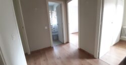 SANT CUGAT: Casa adosada esquinera situada cerca FFCC.