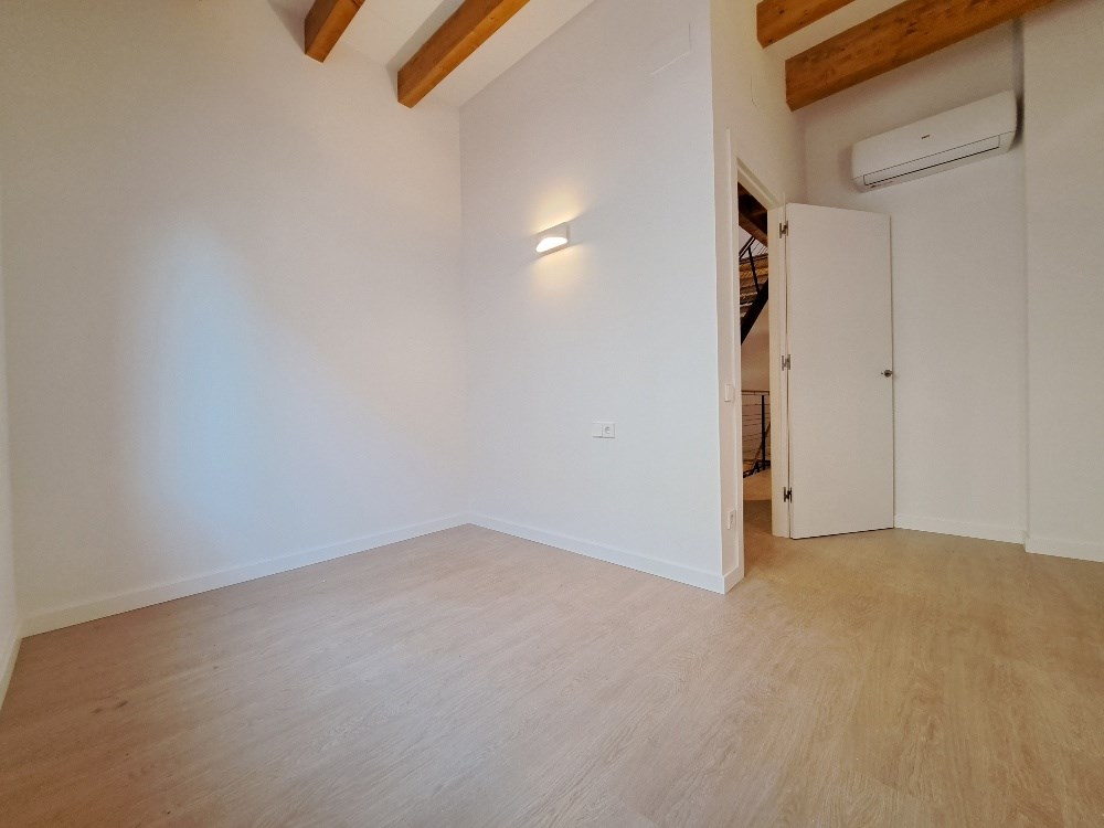 Casa de Obra Nueva en el centro de Rubí