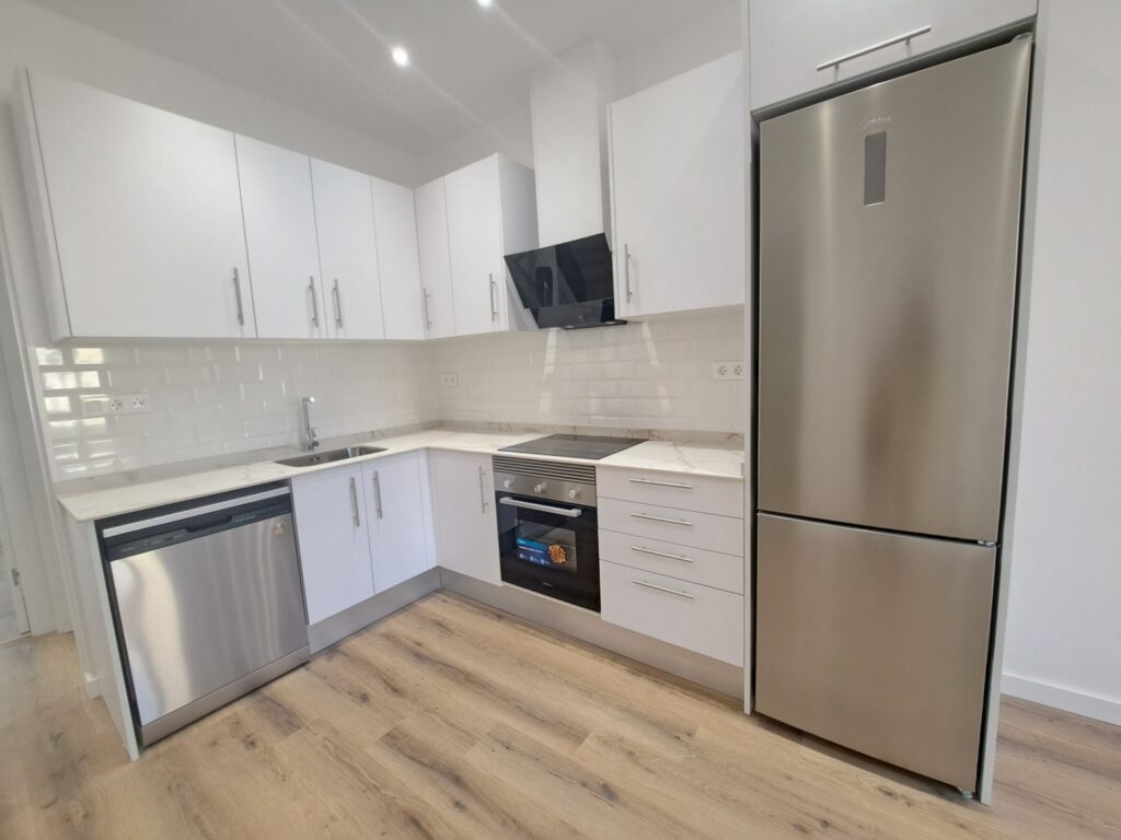 Pis totalment reformat amb àmplia terrassa!