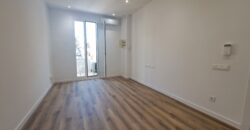 Pis totalment reformat amb àmplia terrassa!