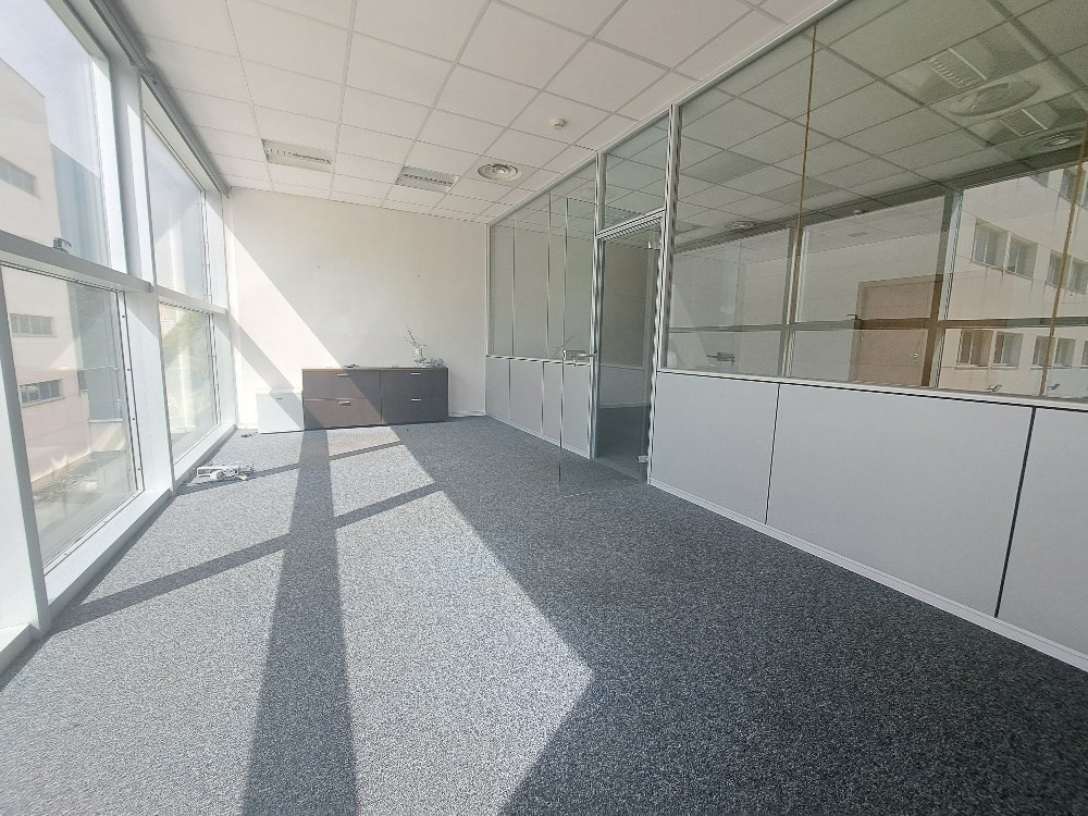 ¡Oficina lloguer a Edifici Corporatiu a Sant Cugat del Vallès!