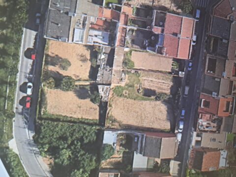 ¡Terreny urbà en venda a Rubí, 1.426 m2 a Ca n’Oriol-Can Rosés!