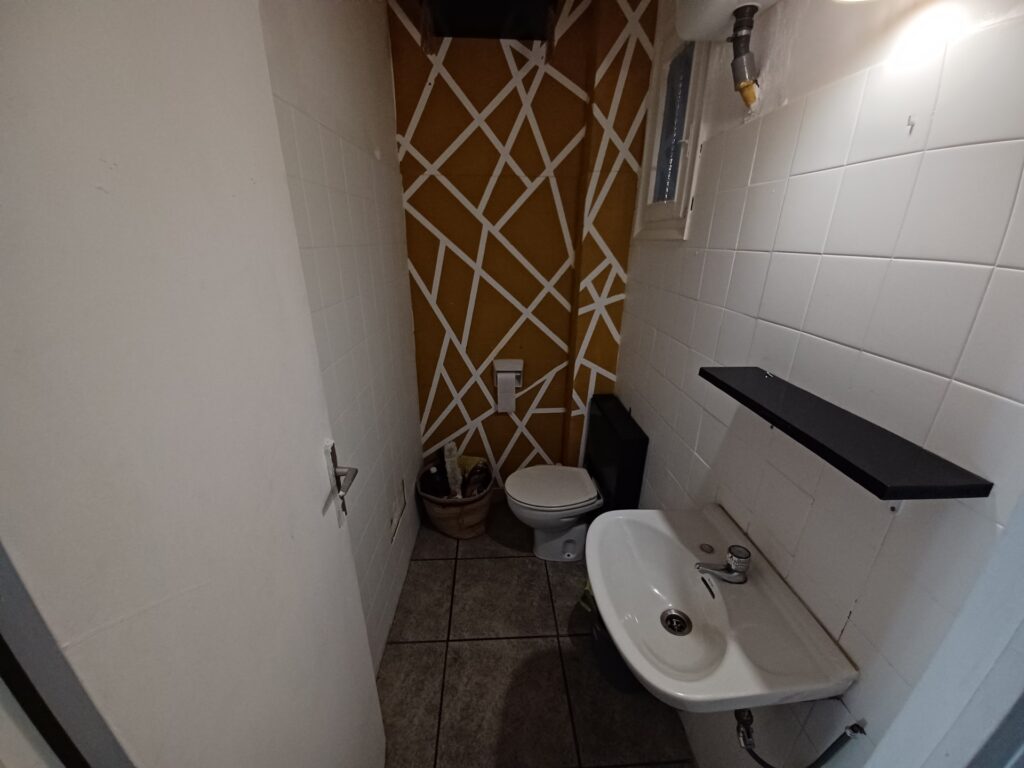 ¡Local de lloguer a la zona Les Torres, ideal per al teu negoci. Sup. 37 m2!