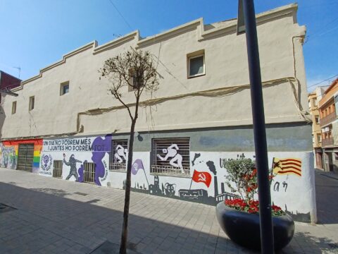 RUBI: Edifici al centre de Rubí de 258m2