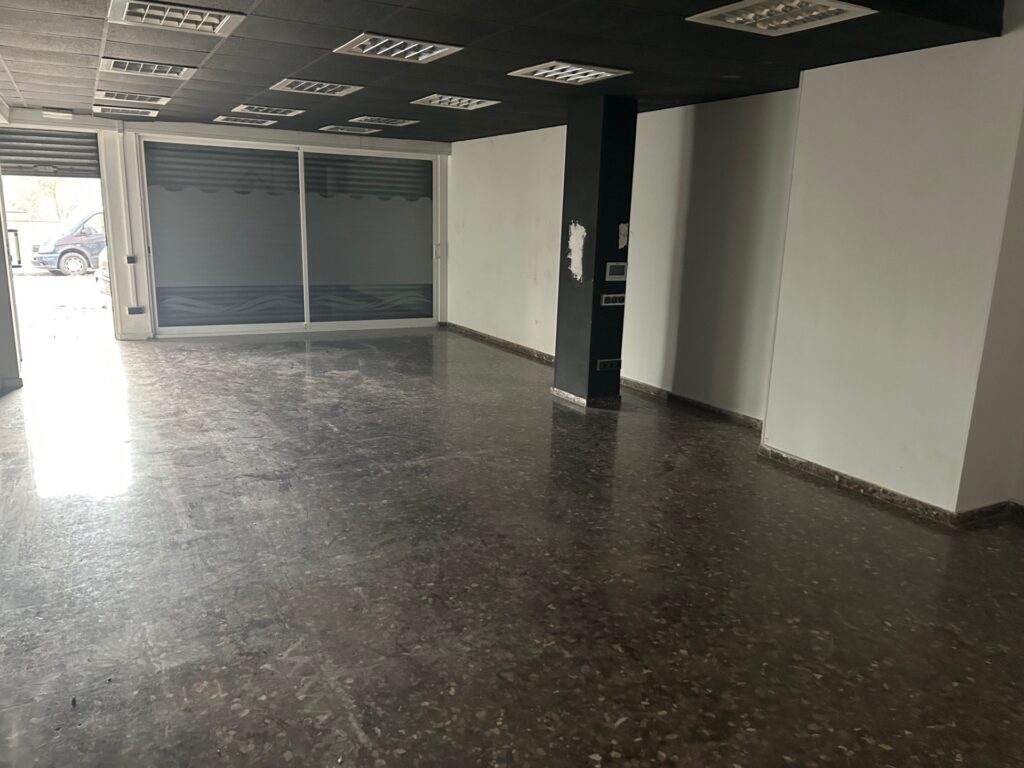 LOCAL ESQUINERO EN CAN ALZAMORA