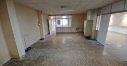 Local de lloguer de 184m2 situat a zona Serreta