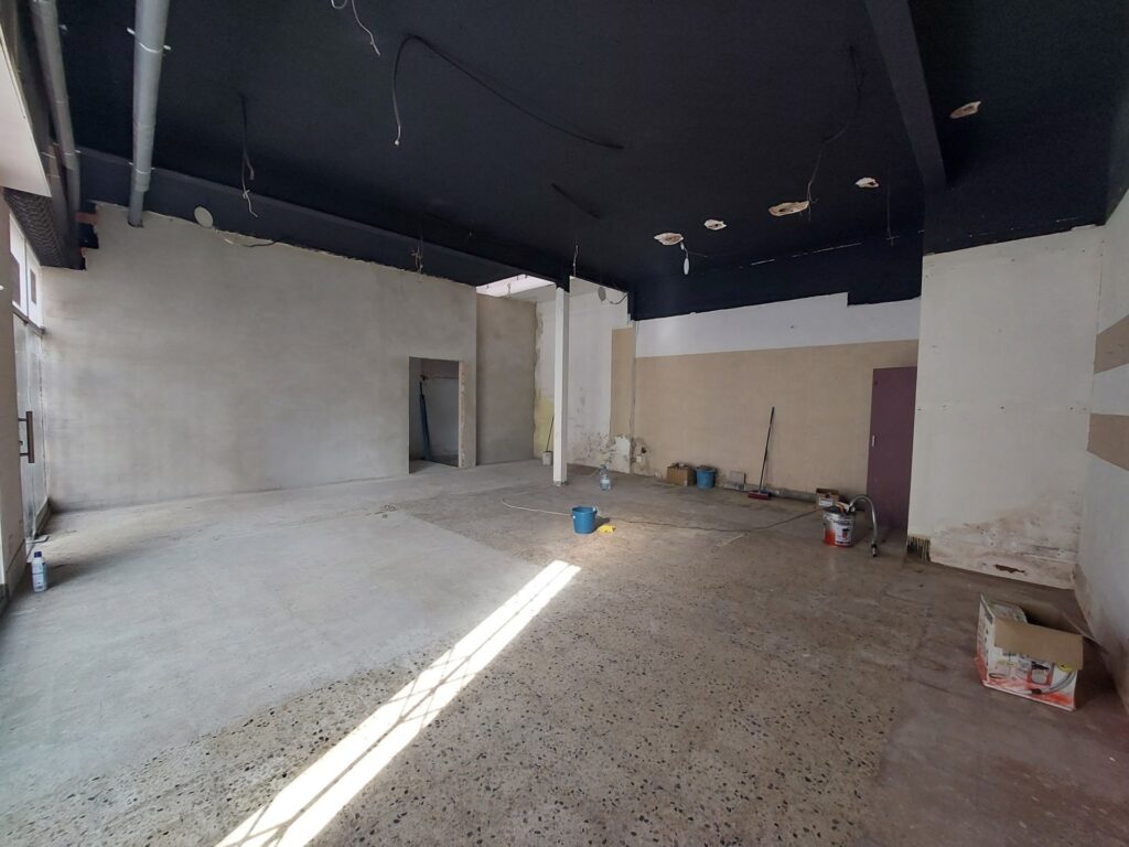 ¡Alquiler de local en el centro de Rubí!