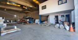 Nau situada a Cova Solera. Sup. 407m2. Diàfana.