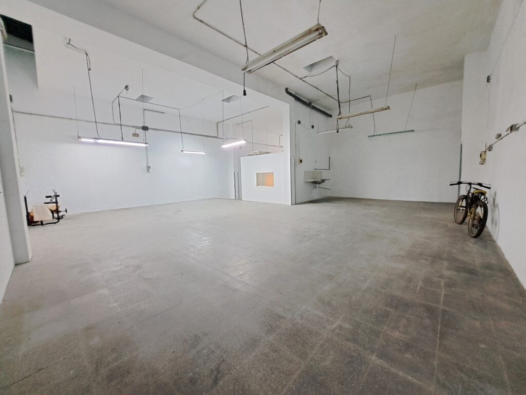 ¡Local de lloguer a Rubí, 160 m2 en planta baixa, ideal per al teu negoci!