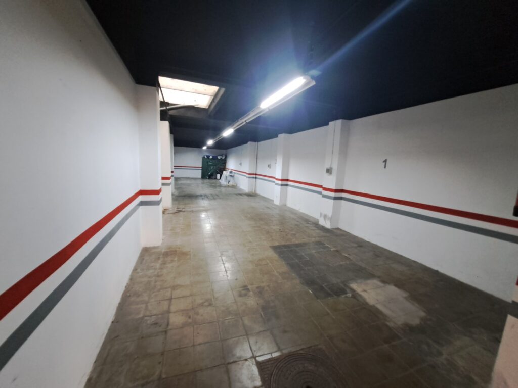 ¡Local en venta en Rubí, 120 m² ideales para tu negocio. Oportunidad única!