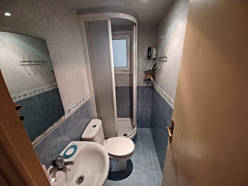 ¡Pis exterior 4º sense ascensor de 3 habitacions en venda a Rubí, ideal per a la teva nova vida!