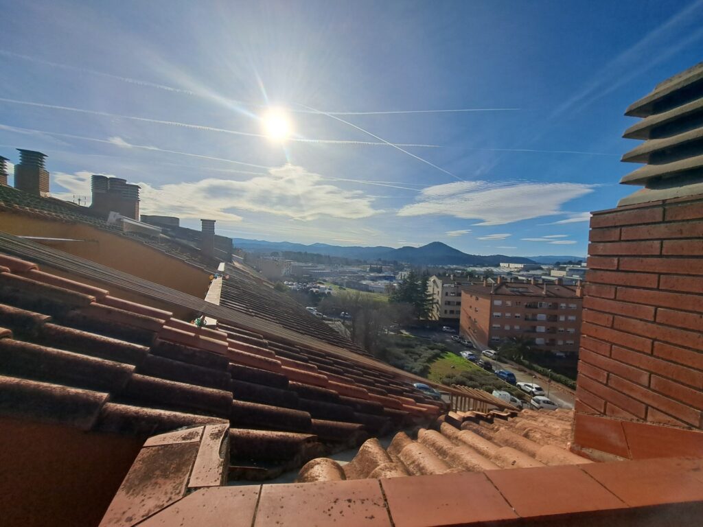 Dúplex a Ca n´ Alzamora amb terrassa, piscina comunitària, pàrquing i traster!