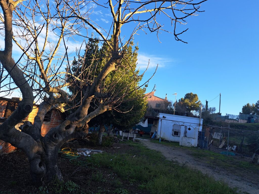 ¡Terreny urbanitzable en venda a Rubí, 1.800 m² per construir el teu projecte ideal!