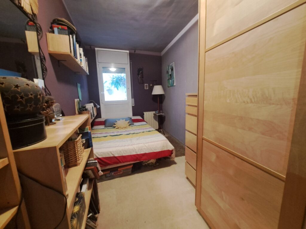 ¡Amplio piso de 4 habitaciones en venta en Rubí, zona Mutua, ideal para tu familia!