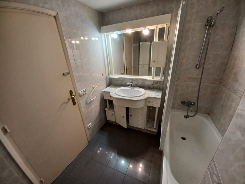 ¡Pis de lloguer a Rubí, 3 habitacions i balcó, ideal per a la teva nova vida!